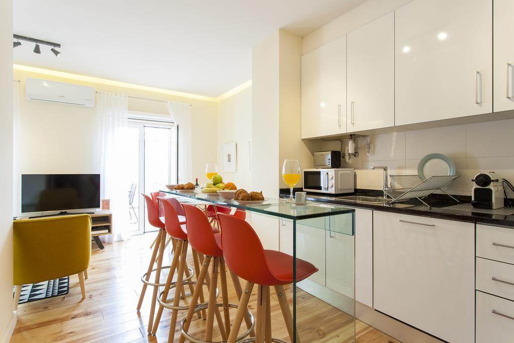 Joivy Graca Deluxe Apartments Lisbon Exterior photo